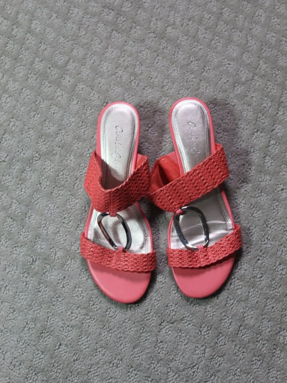 Amelia Grace Size 8.5M Bright Coral Woven Mesh Strappy Low Wedge Sandals